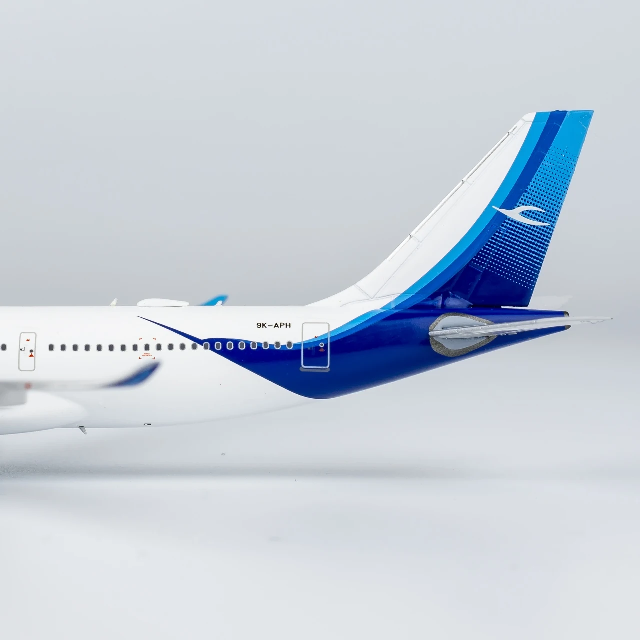 Коллекционный самолет из сплава 6700 в подарок модель NG 1:400 Kuwejt Airways Airbus A330-800 литая