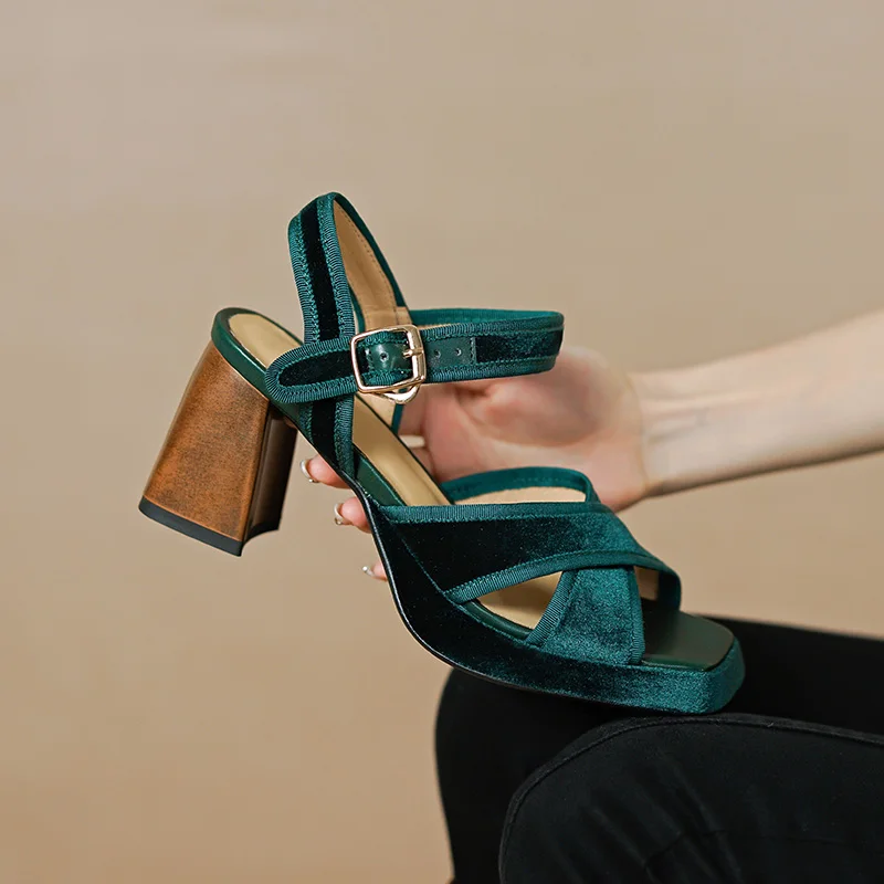 Босоножки женские на толстом квадратном каблуке 7 см винтажные туфли-лодочки