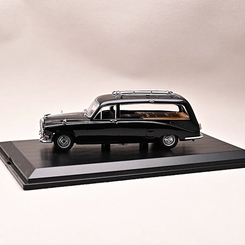 

Модель автомобиля из сплава 1:43 Британский даймлер Vauxhall Hearse