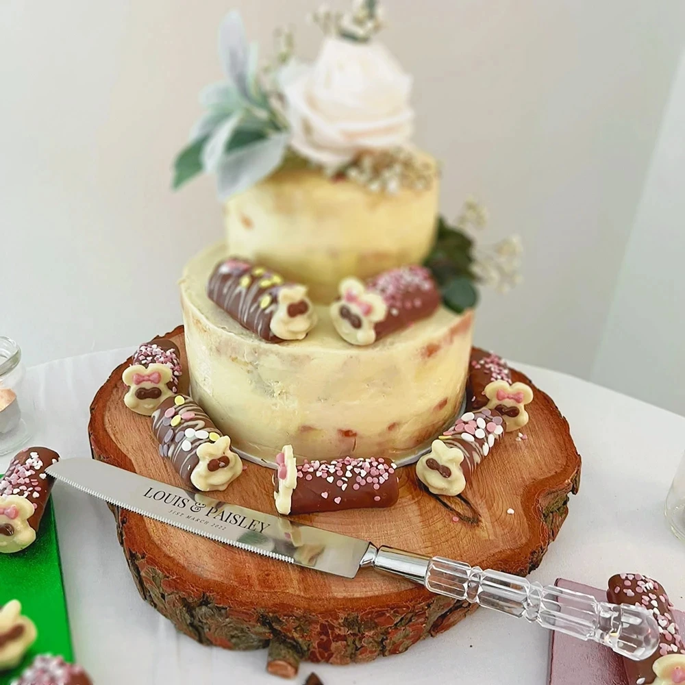 Набор ножей и серверов для свадебного торта с гравировкой