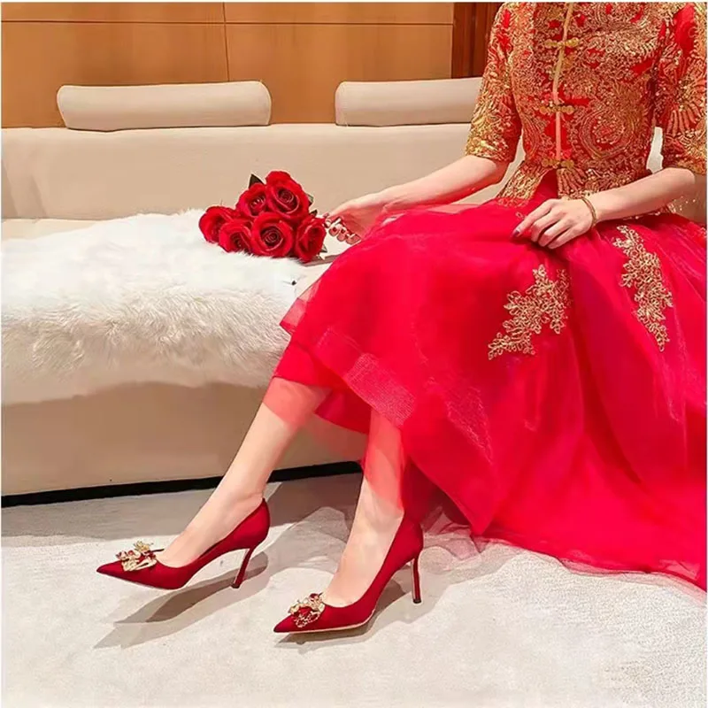 Chinese Wedding Shoes Women Dragon And Phoenix Buckle  Pointed Toe Stiletto Bridal Shoes