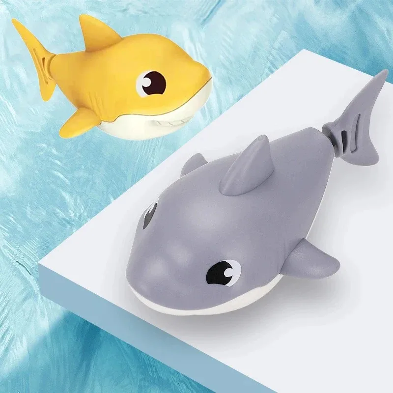Фото Детская летняя мультяшная акула, игрушка для игры в воду с заводной цепочкой, уличные пляжные игрушки для плавания, заводные игрушки, детская игрушка для ванной комнаты для детей №2