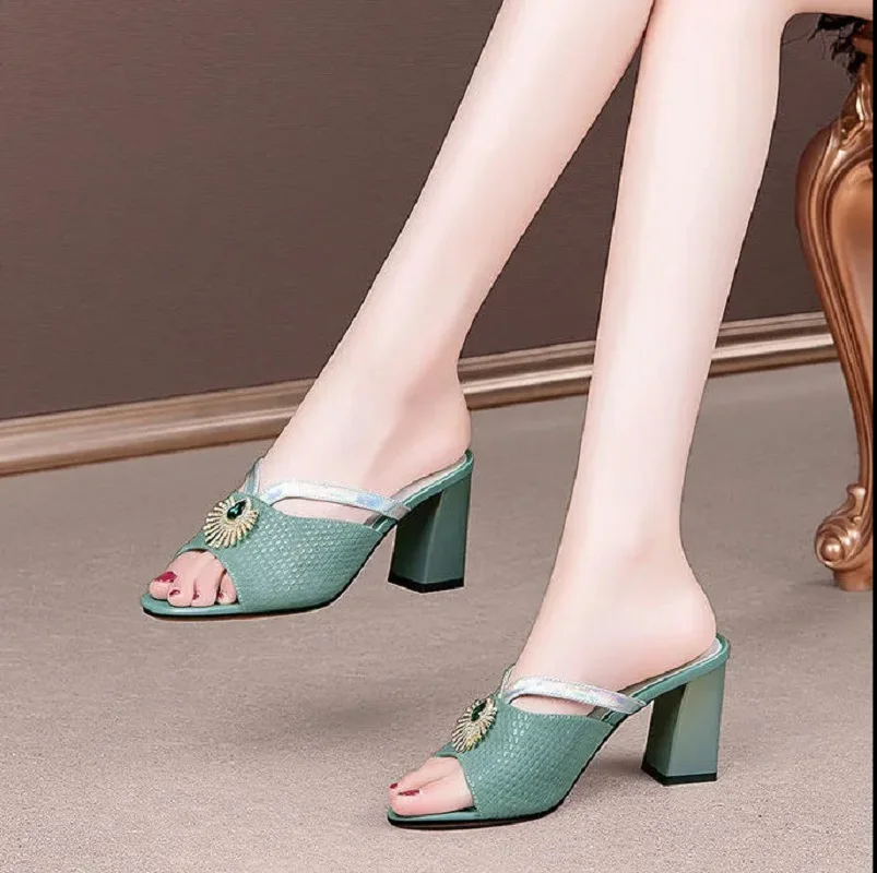 

Sapatos Femininas Women Fashion Green Diamond Comfort Spring & Summer Square Heel Shoes Lady Cute Beige Party Club Heels E263