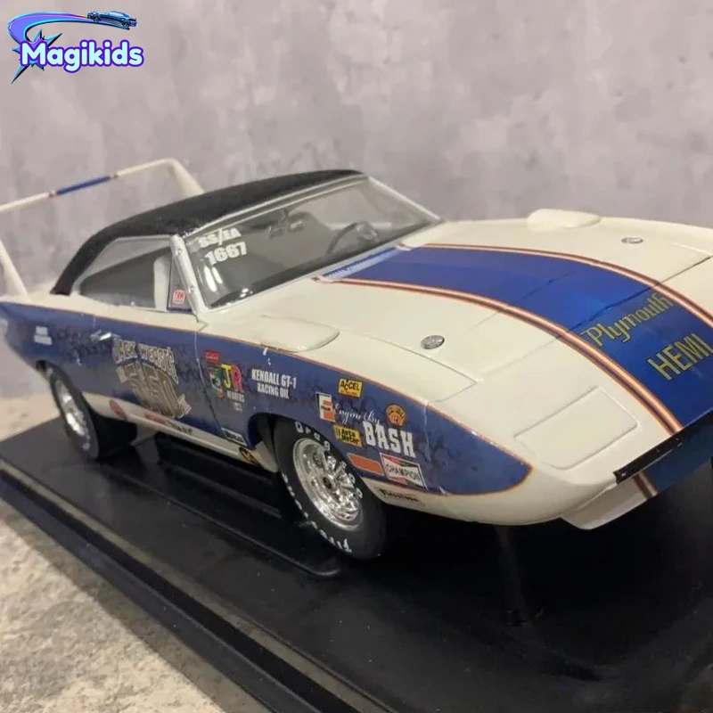 

Линейная модель автомобиля из сплава металла, 1:18, 1970
