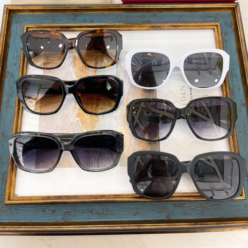 

2023 Luxury Brand Oversize Square New Fashion Sunglasses Women Retro Sun Glasses Men Big Frame Shades Black Frame Oculos UV400