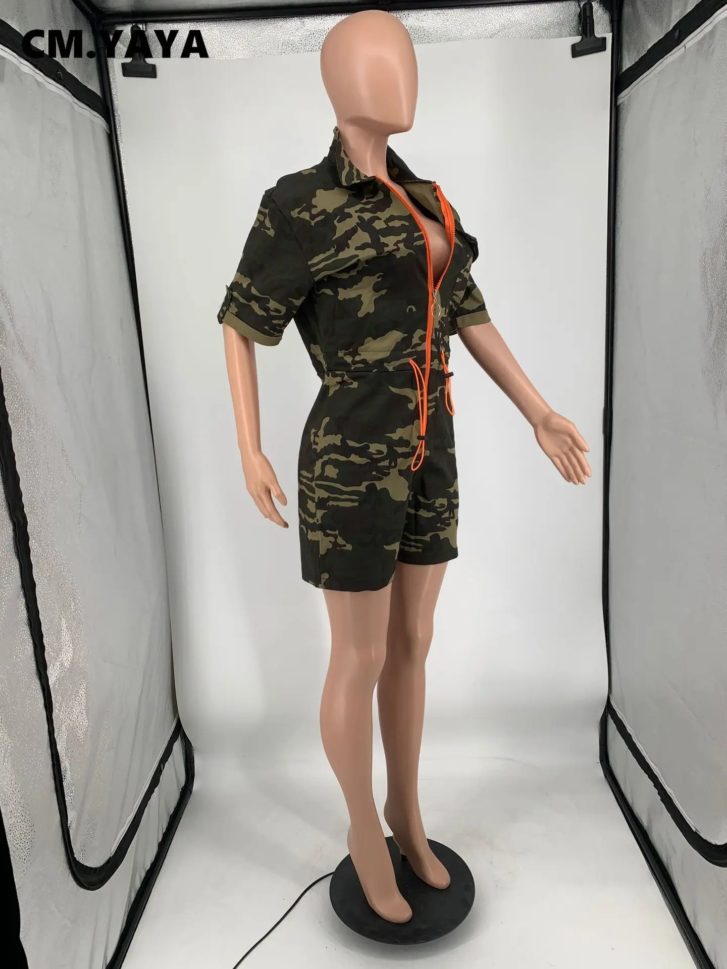 Женский слитный камуфляжный комбинезон CM.YAYA летний в стиле милитари для