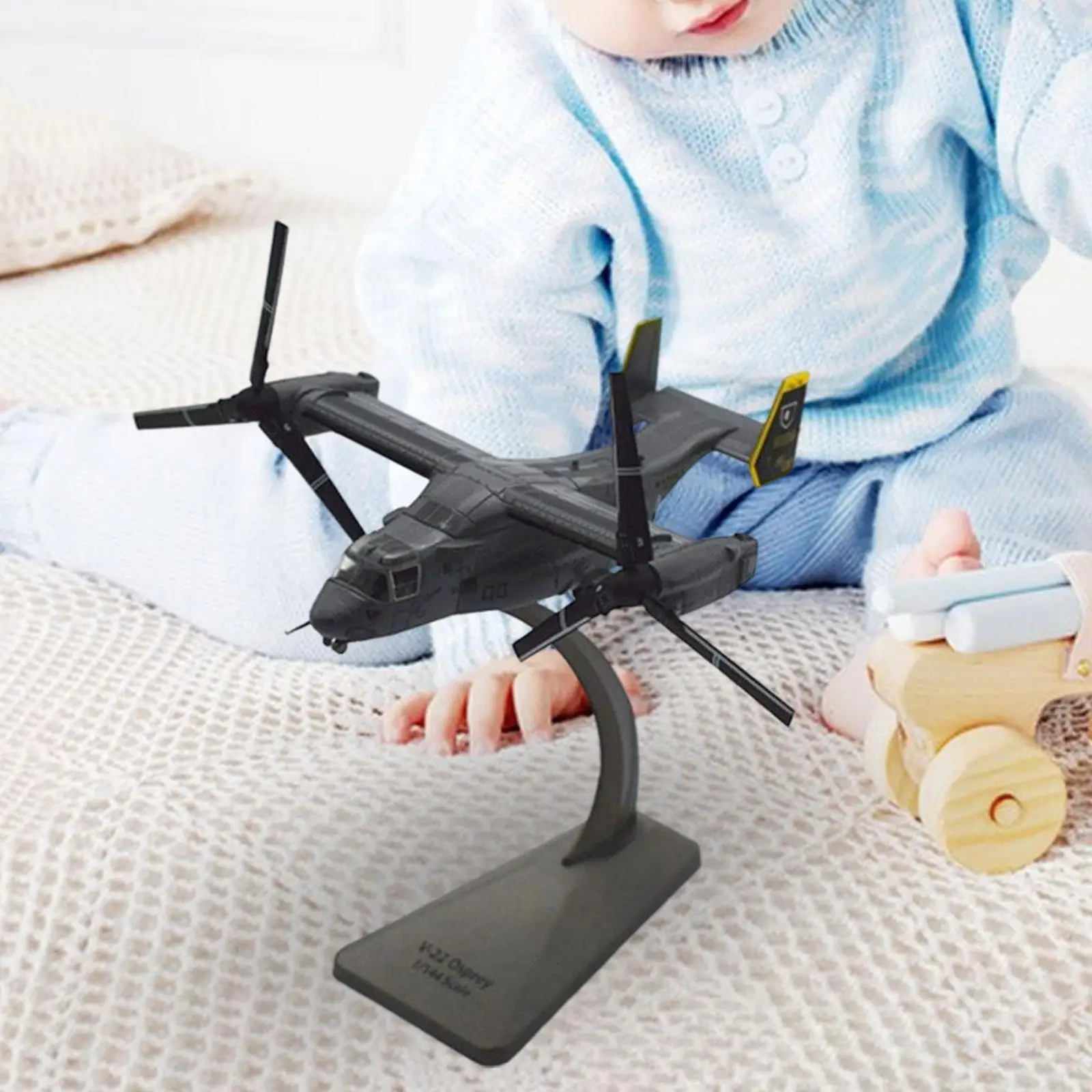 

1/144 V22 Helicopter Model Gift with Display Stand Adults Kids Diecast Alloy Fighter for TV Cabinet Bookshelf Bar Bedroom Office