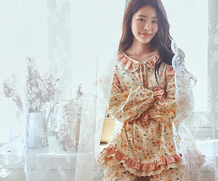 Women Cute Floral Lace Pajama Sets.Vintage Ladies Girl's Long sleeve Princess Pyjamas Set.Flowers Sleep Loungewear Nightclothes
