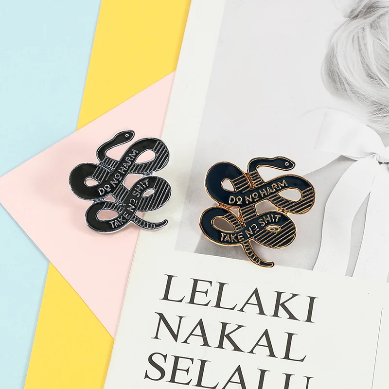 Черные броши в виде змеи темные панк золотые эмалевые булавки не причиняют вреда