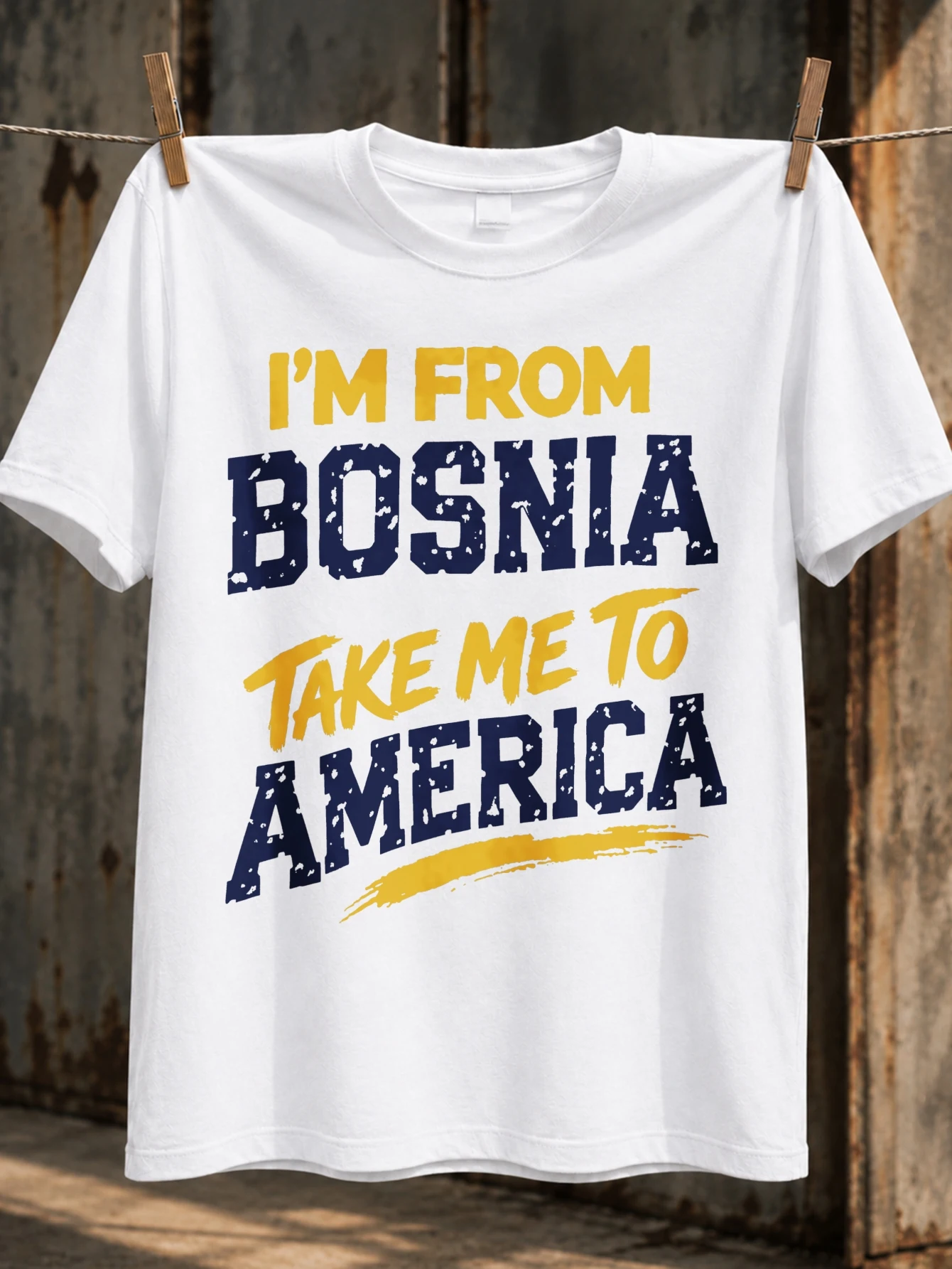 Фото Футболка унисекс с надписью «m From Bosnia Take Me To America» в ярко-синем и желтом цветах, с эффектом потертости, в стиле «Балканский прайд». №1