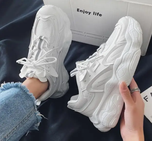 Men Shoes 2022 Spring Autumn New Solid Color Trend Daddy Shoes Fashion Harajuku Style Sneakers Male Lightweight Casual Footshoes