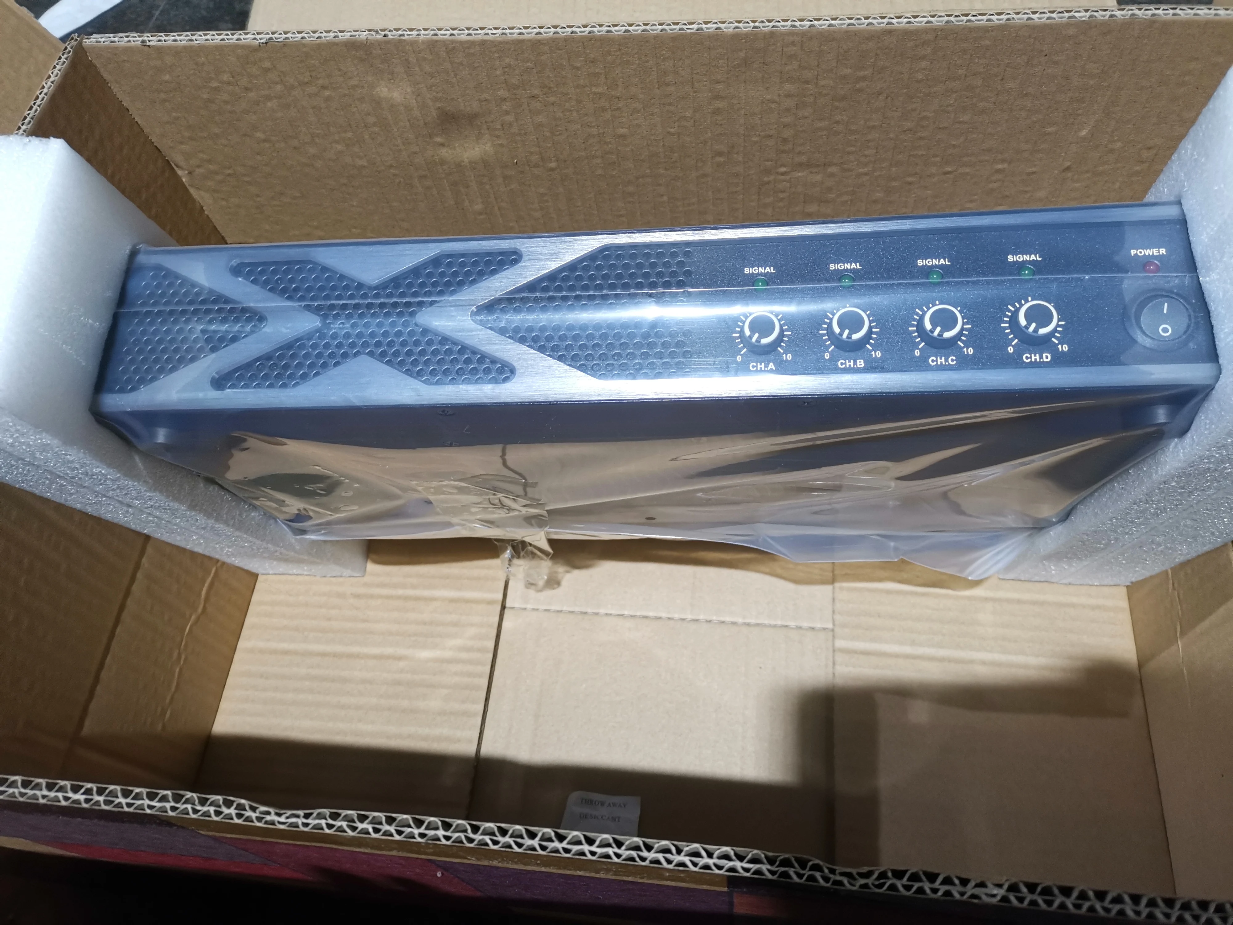 X-4300 Производитель Популярный 4-канальный 300 Вт Hi-Fi-уровневый цифровой (класс D)