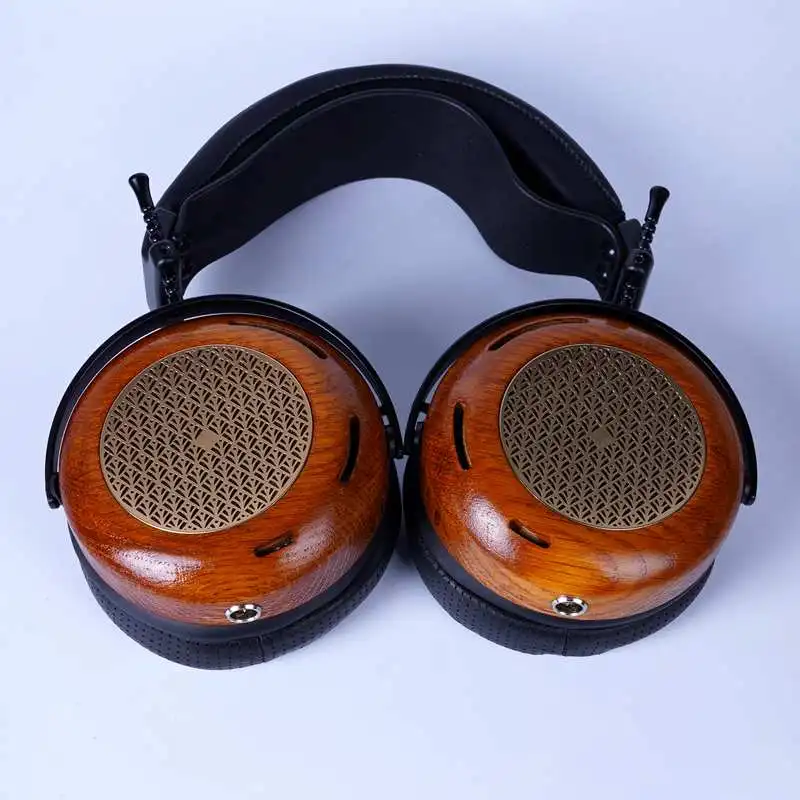 Полноразмерные закрытые накладные наушники Hi-Fi высокого качества (art.: 3920cdd035739) - 3920cdd035739