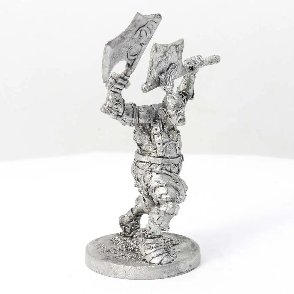 Варвар - оловянный солдатик фигурка 40 мм Fa05