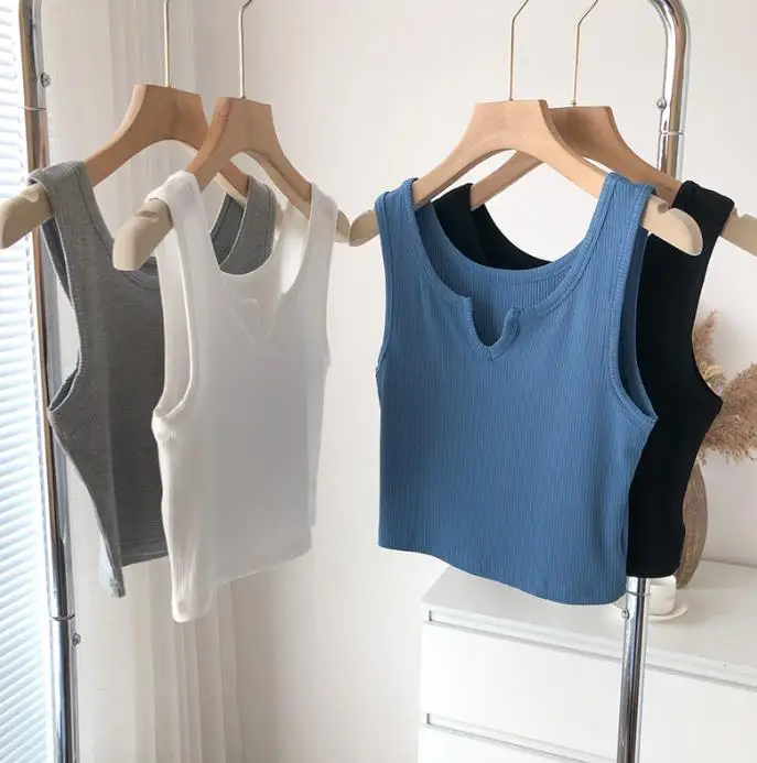 

Slim Fit Elastic U-neck Underlay Top