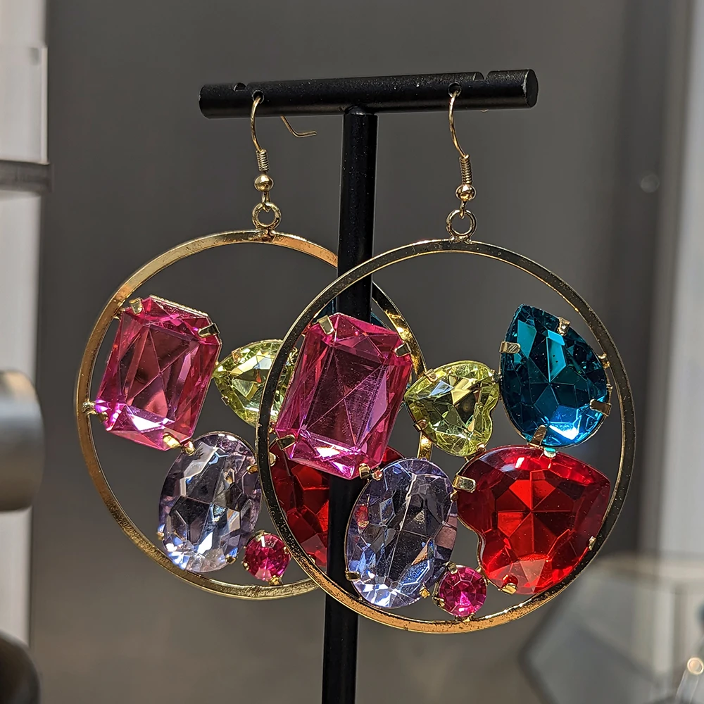 

Round design fashion drop earrings