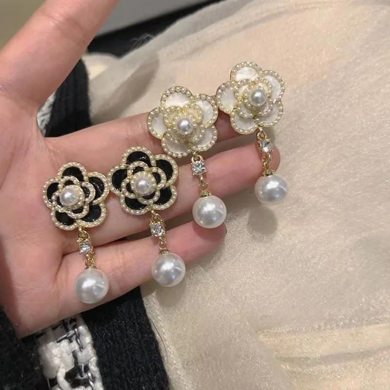 

Pearl Camellia Drop Earrings Bow Pendant Jewelry Luxury Fashion Rhinestone Stud Earrings Retro Women Gifts Wedding Accessories