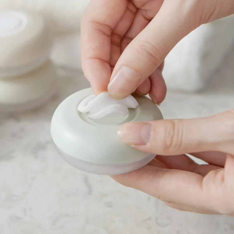 

Portable Travel Bottles Set 4-in-1 Shampoo Lotion Soap Containers Dispenser Set With Carry Case Travel Bottles Set 66cy