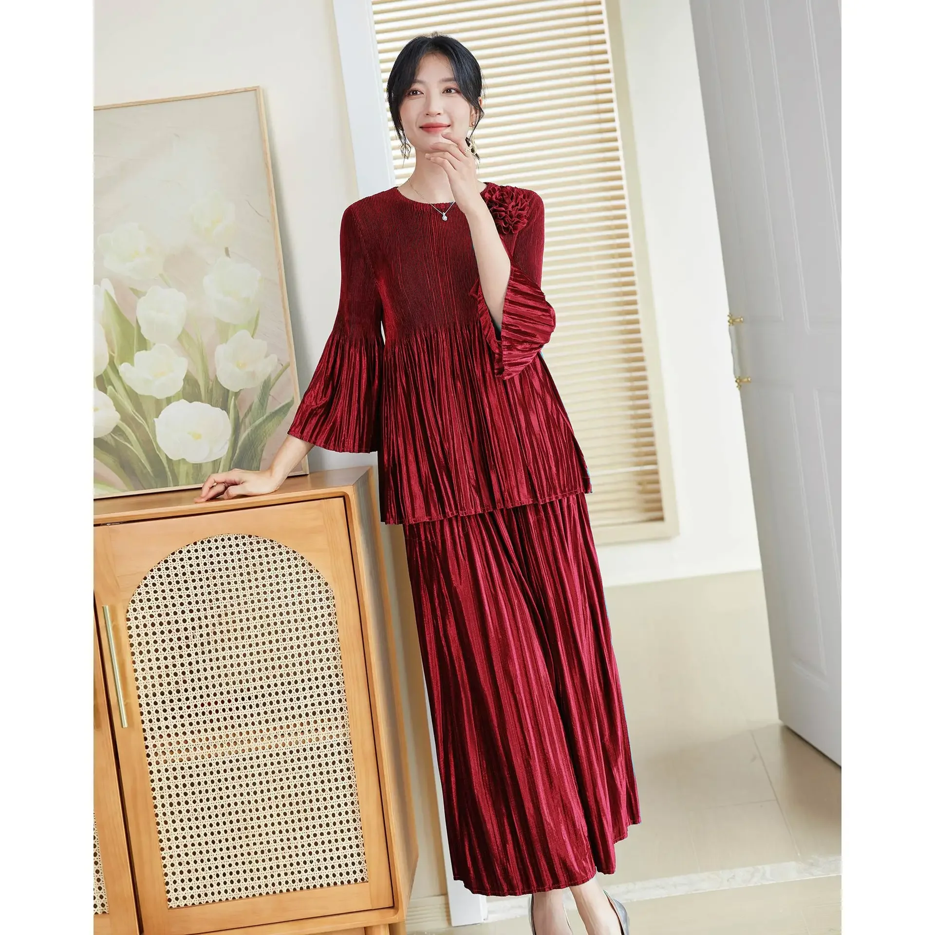 Женский плиссированный бархатный костюм Miyake осень 2023 новый однотонный топ с