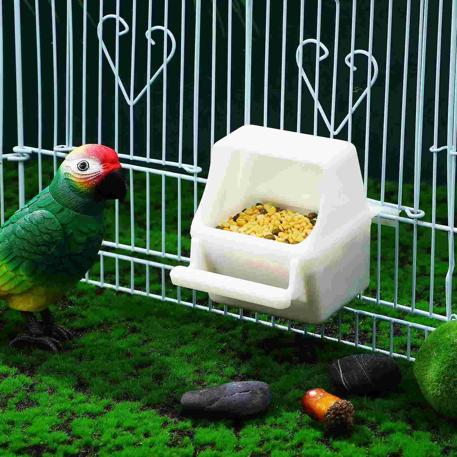 

2 pcs Parrot Bird Hanging Feeder Splashing-proof Plastic Bird Feeder Pet Bird Feeder