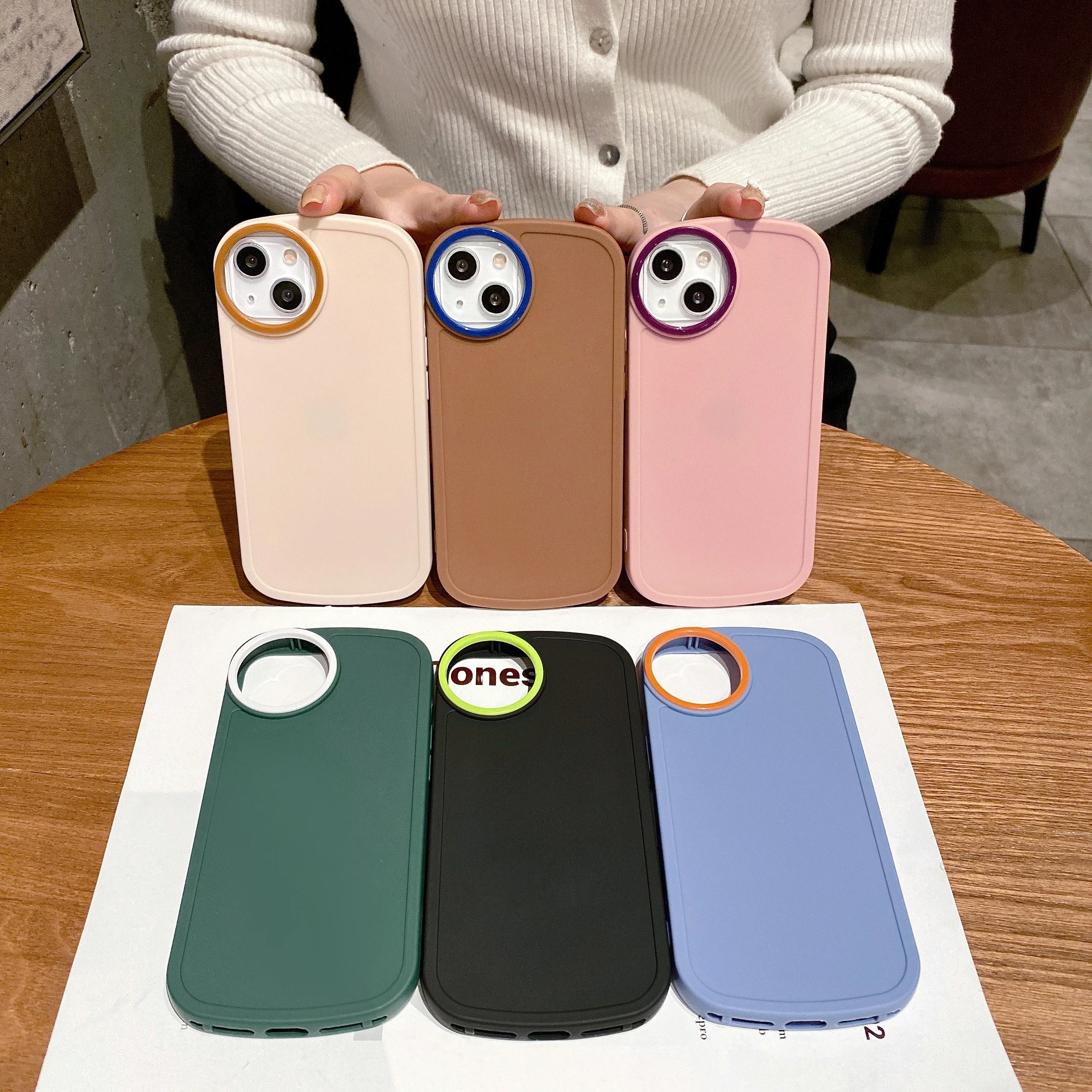 

Circular Hole Shockproof For iPhone 13 12 11 Pro MAX XR X SE XS Luxury Phone Case iPhone 7 8 Plus Soft Silicone Back Cover Funda