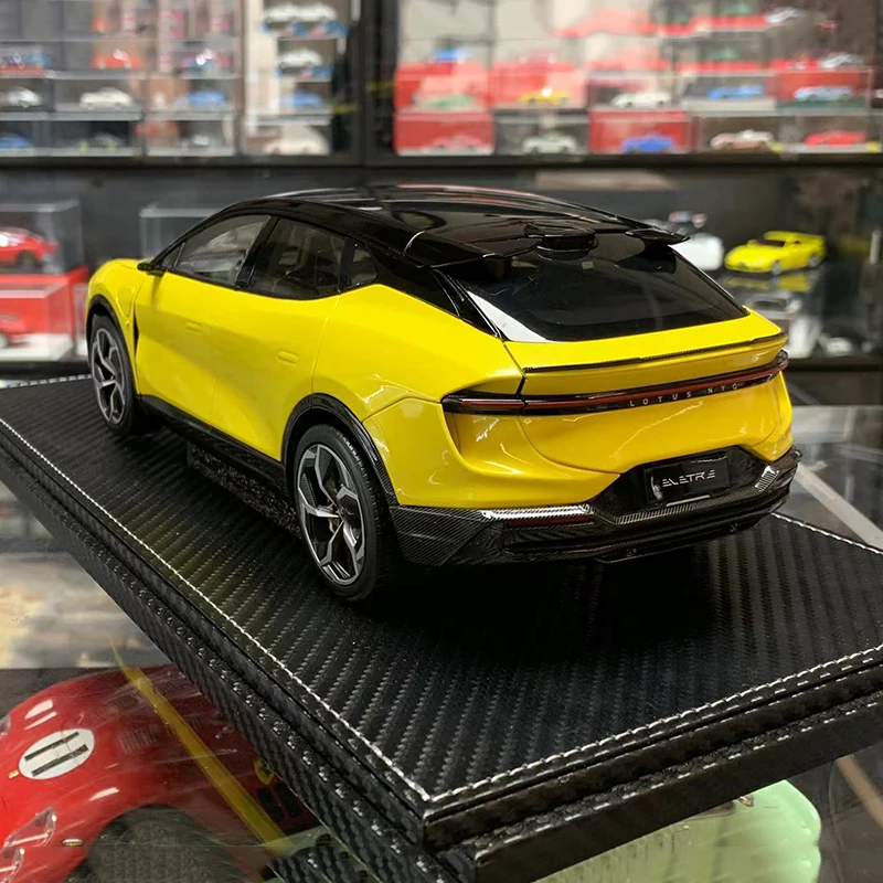 Оригинальная модель автомобиля из сплава LOTUS NYO 1:18 коллекционное издание для