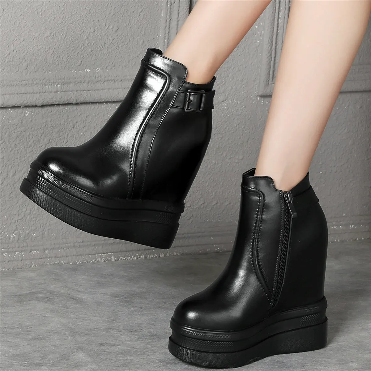 

Winter Chunky Platform Pumps Women Genuine Leather High Heel Ankle Boots Female High Top Round Toe Fashion Sneakers Casual Shoes