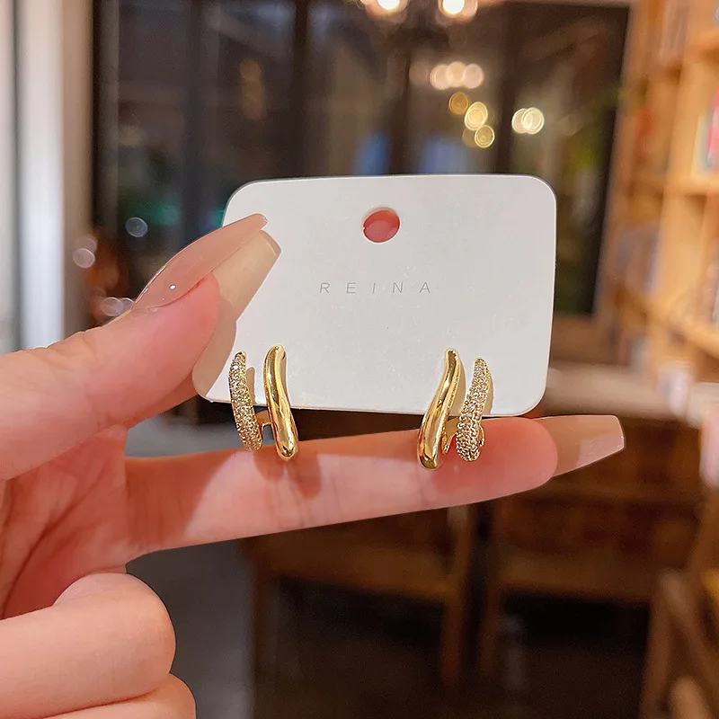 

2022 Metal Hoop Earring for Woman Trendy Triple Metal Tube Open Circle C Shaped Statement