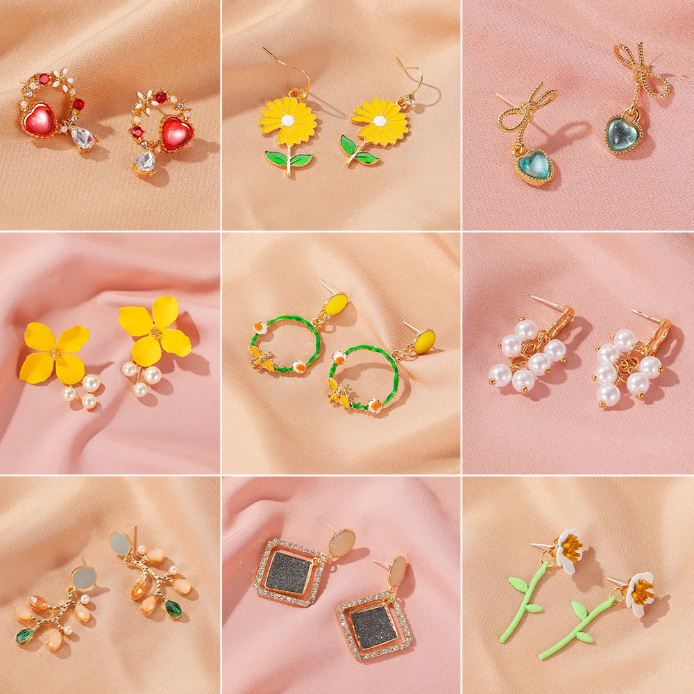 

YADELAI Korean Cute Small Flower Stud Earrings For Women Fresh and Sweet Statement Earring Girl Contrast Color Earrings Jewelry