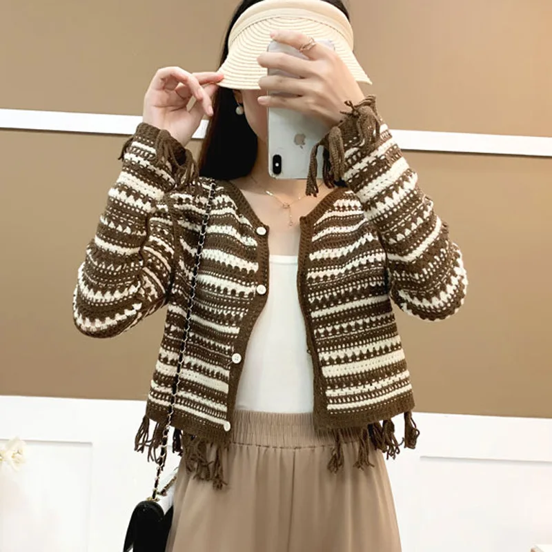 New Fashionable Striped Color Matching Tassel Long-Sleeved Sweater Women's Short Figure Flattering Knit Cardigan  Wholesale