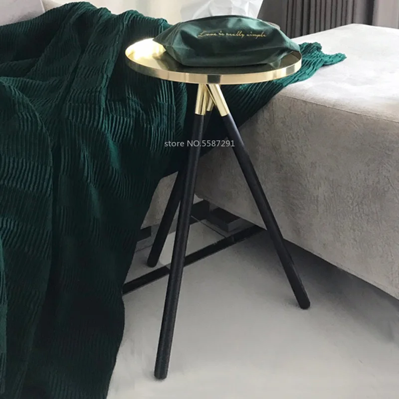 

Скандинавский металлический золотой круглый журнальный столик с твердыми ножками, металлический диван, стол, прикроватный столик для кофе,...