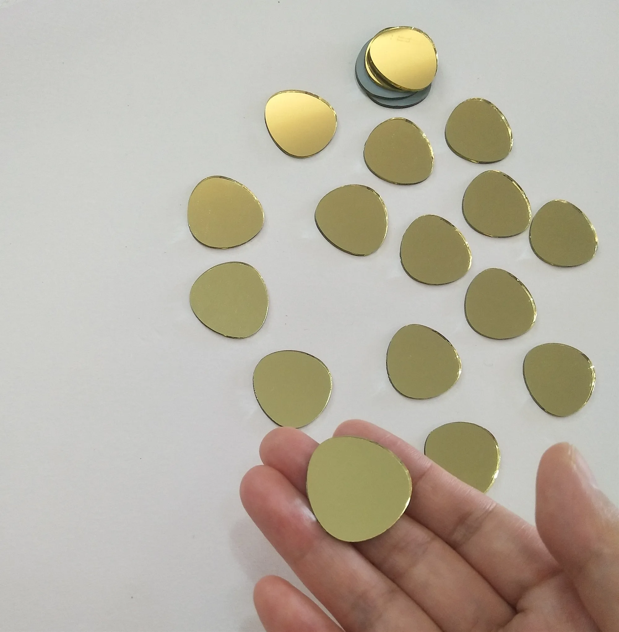 100 шт. овальных зеркальных мозаичных элементов из гальванического стекла для