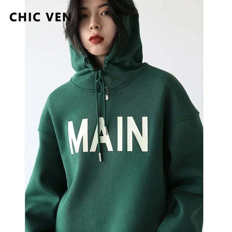 Фото Женские пуловеры CHIC VEN, уличная одежда, повседневные свободные плюшевые толстые теплые топы с капюшоном и надписью, офисное женское пальто, осень-зима 2025 №2