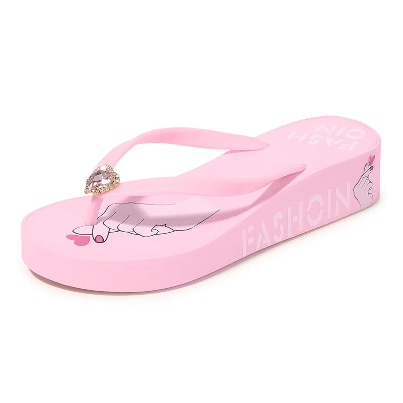 

Необычные женские шлепанцы на лето, модные светло-розовые Симпатичные тапочки, светящиеся сандалии на танкетке, нескользящая пляжная обувь