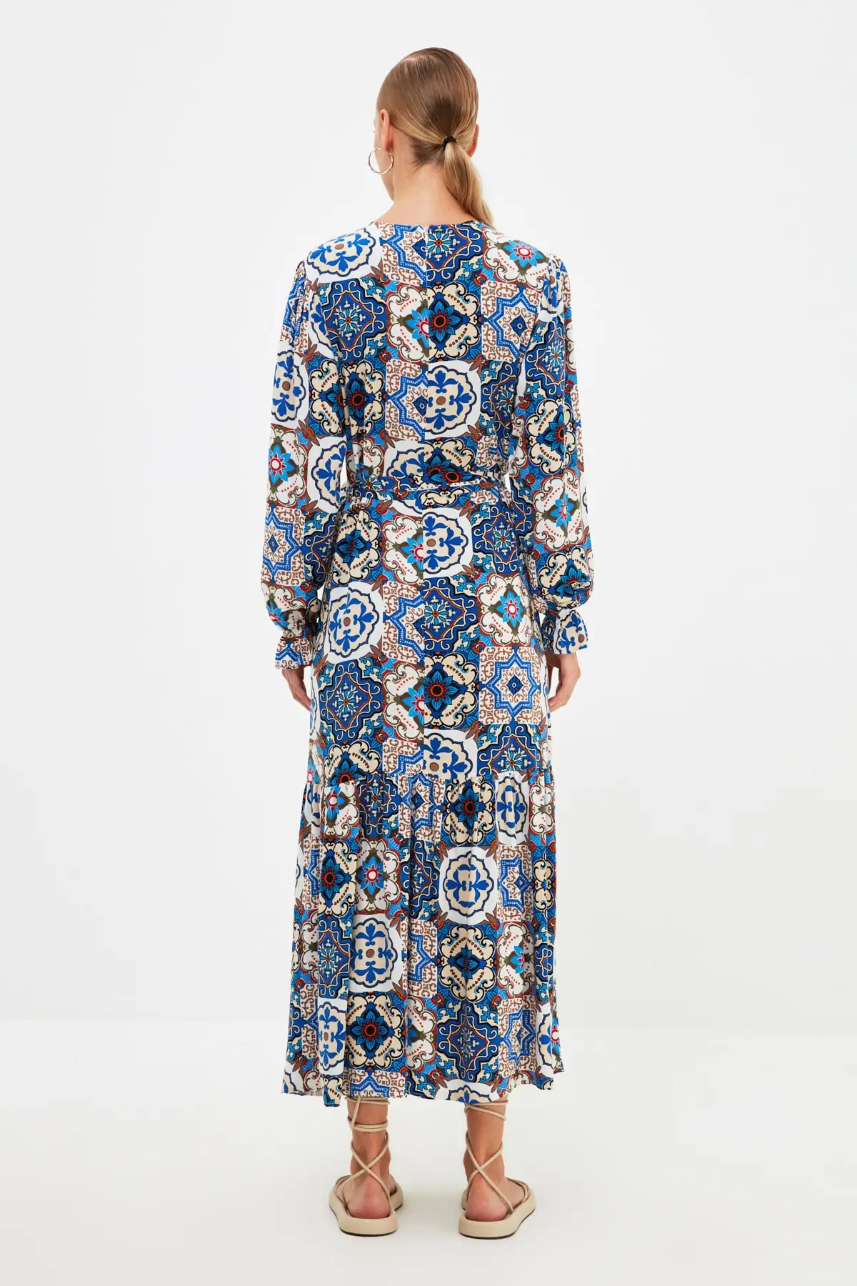 

Trendyol Multi color String Detail Dress TCTSS21EB0037