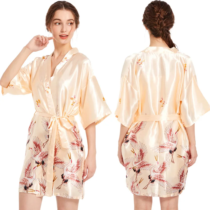 Женская летняя атласная ночная рубашка с V-образным вырезом и поясом