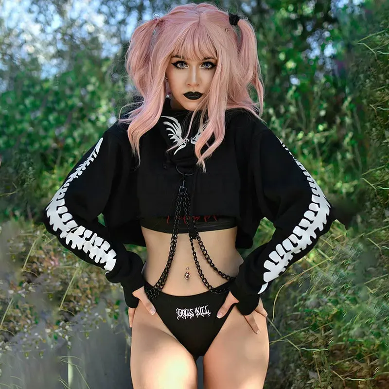 

Gothic Black Streetwear Hooded Hoodies Reflective Print Women Metal Chain Cropped Top Pullovers Harajuku Punk Sweatshirt