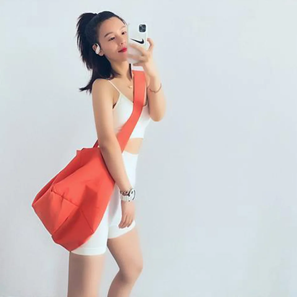 Trend Female Large Capacity One Shoulder Cross-Slung Handbag Simple Pure Color Fitness Multi-Purpose Leisure Sports Bag M601