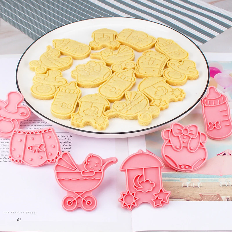 

6 Pieces of Children's Biscuit Mold Cartoon Creative 3D Three-dimensional Plastic Molding Biscuit Cutter Household Baking Tools