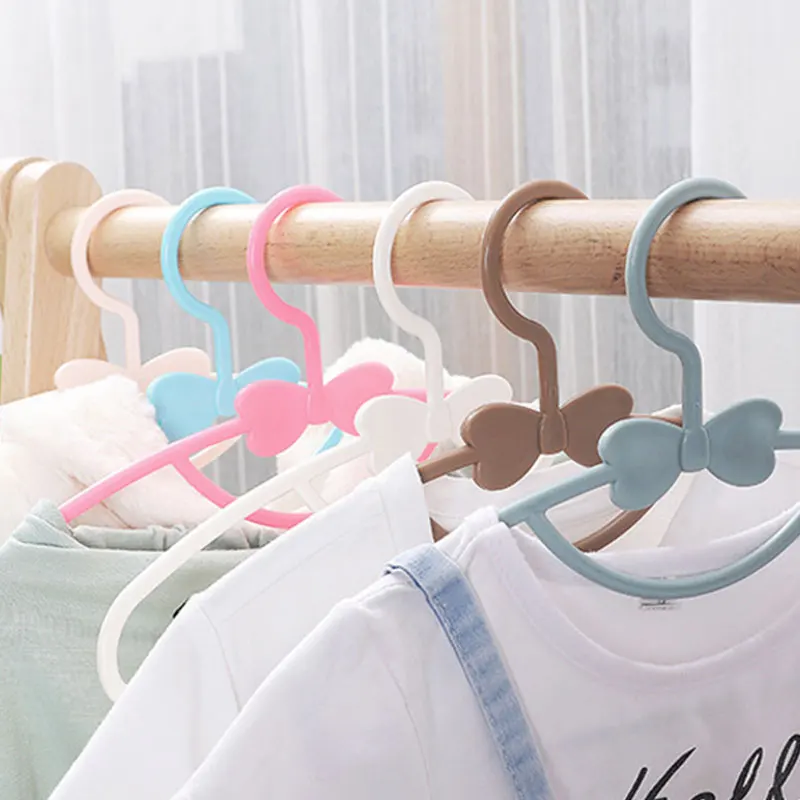 

Portable Plastic Kids Hanger Multicolor Cute Display Stand Windproof Durable Fashion Kids Hanger Baby Clothes Storage Rack