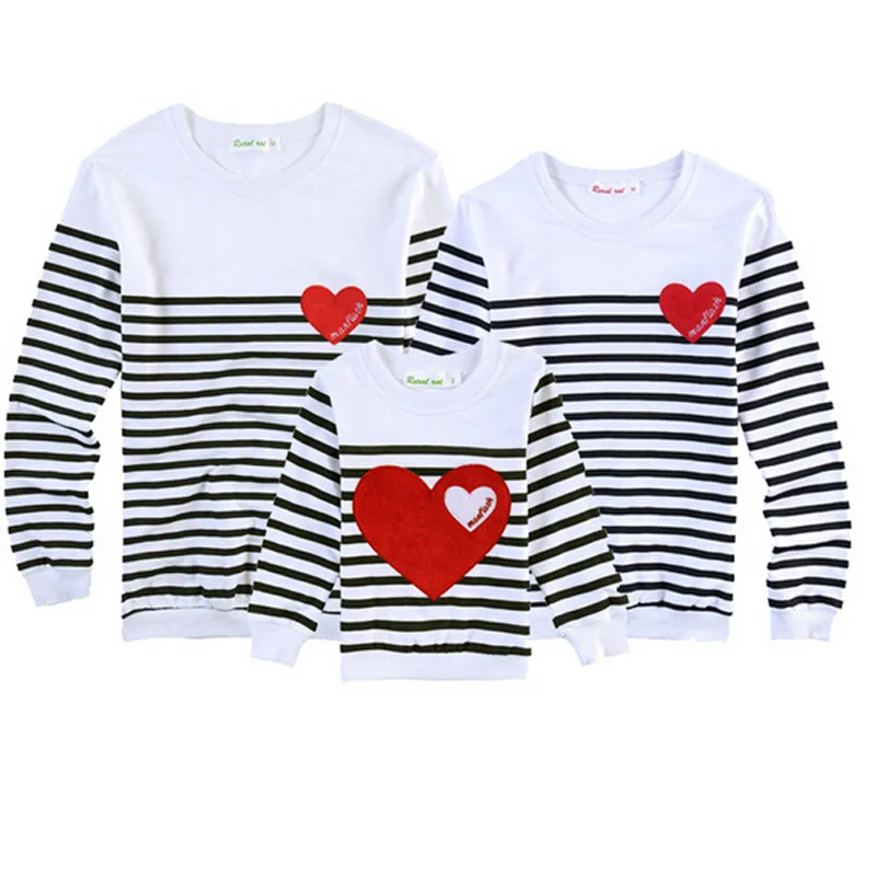 

Family Matching Clothing Cotton Shirt Heart Print Matching Mother Daughter Clothes Family Look Style Father Mother Son Set