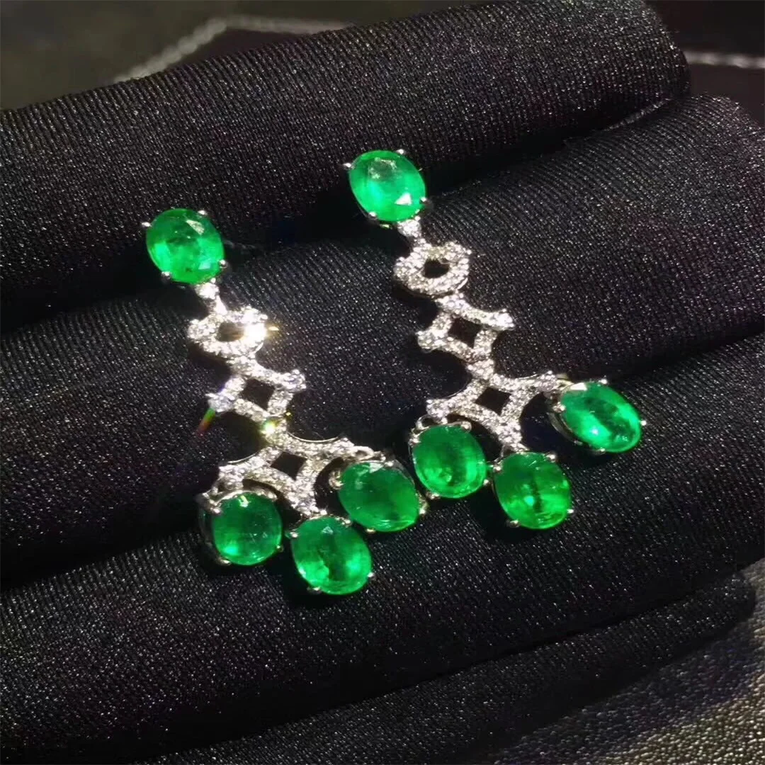 

Женские серьги из серебра 925 пробы с натуральным изумрудом
