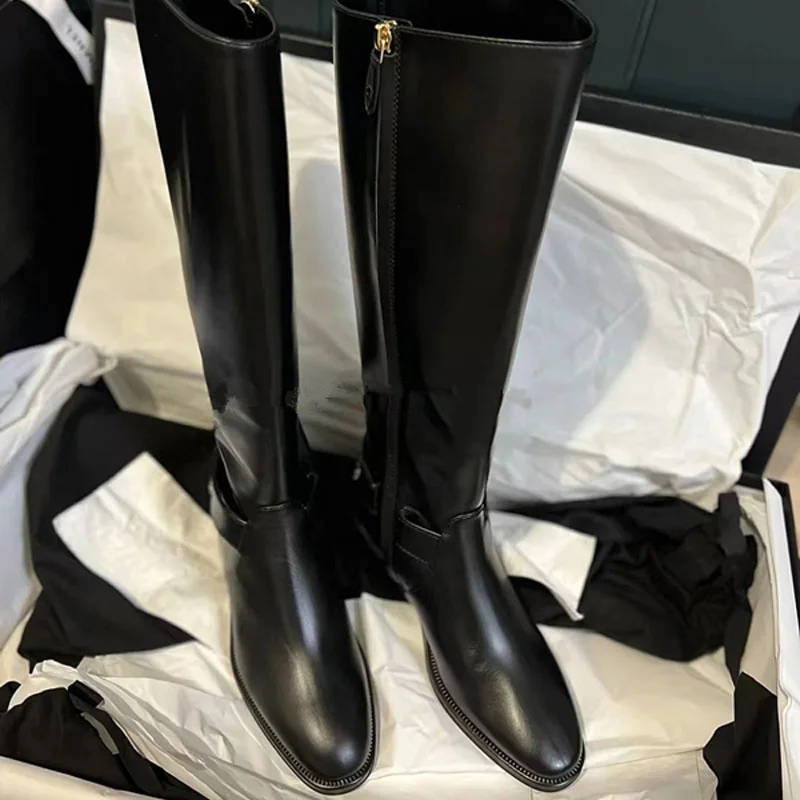 

Женские сапоги выше колена, черные сапоги из искусственной кожи на квадратном каблуке, с металлической цепочкой и боковой молнией, В рыцарс...