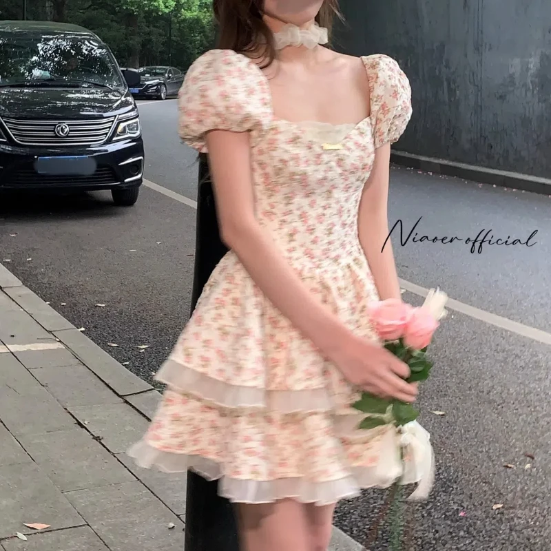 Женская летняя Лолита с открытой спиной и цветочным принтом