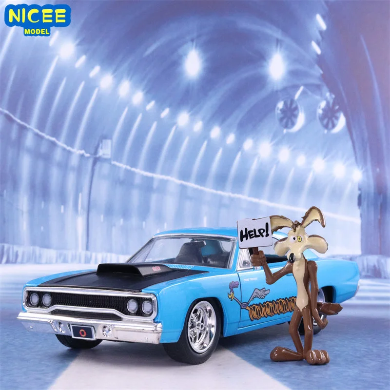 

1:24 1970 Plymouth Roadrunner Coyote Doll High Simulation Diecast Car Metal Alloy Model Car kids toys collection gifts J204