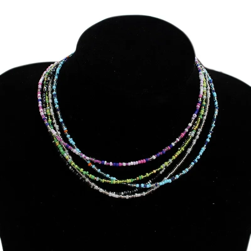 Ожерелье-чокер с бусинами