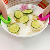 1pc kitchen dishes silicone oven heat insulated finger glove microwave oven mitts silicone non slip holder kitchen tools