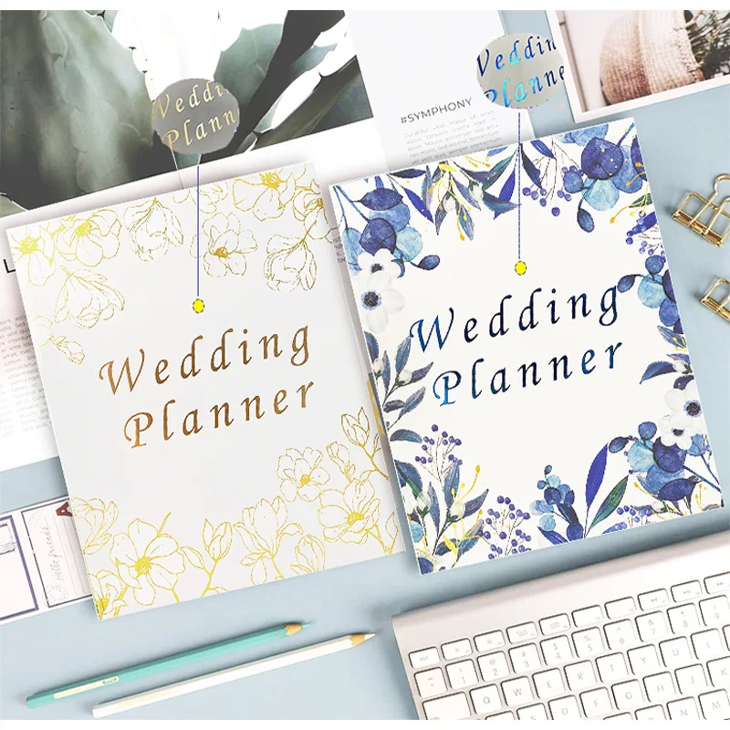 Блокнот 2025 с разделенным планом страниц. Английский график. Планировщик бюджета.