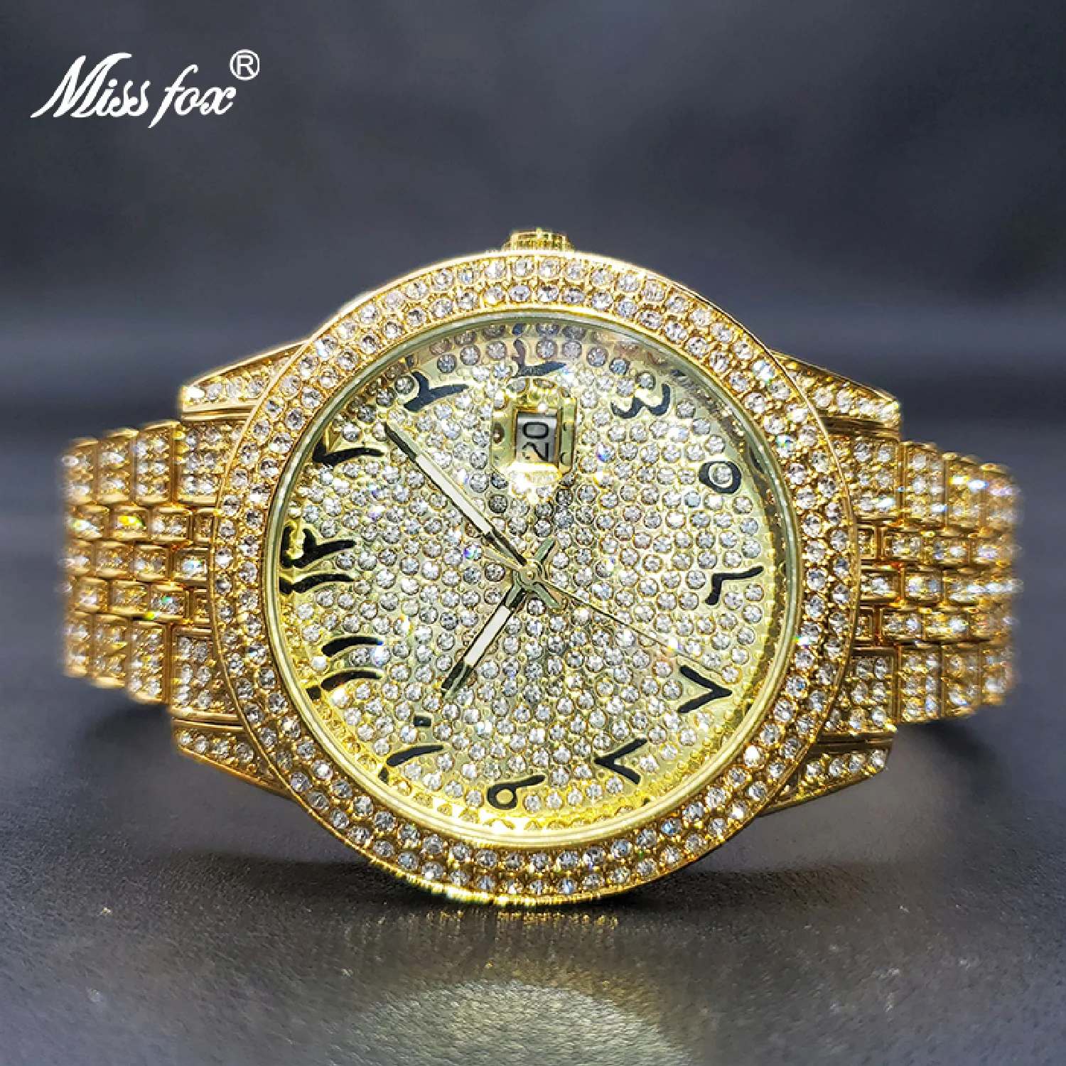 Часы наручные женские с муассанитом