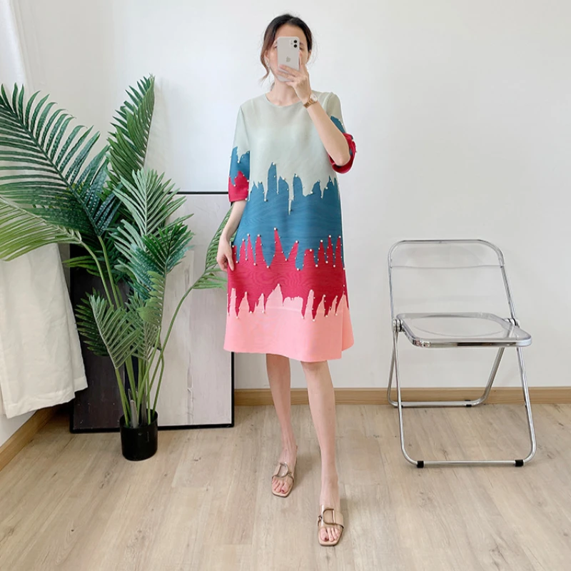 

Summer Dress For Mother 45-75kg 2022 Printed Beading Elastic Loose Miyake Pleated Round Neck Casual Dresses Vertical Elasticity